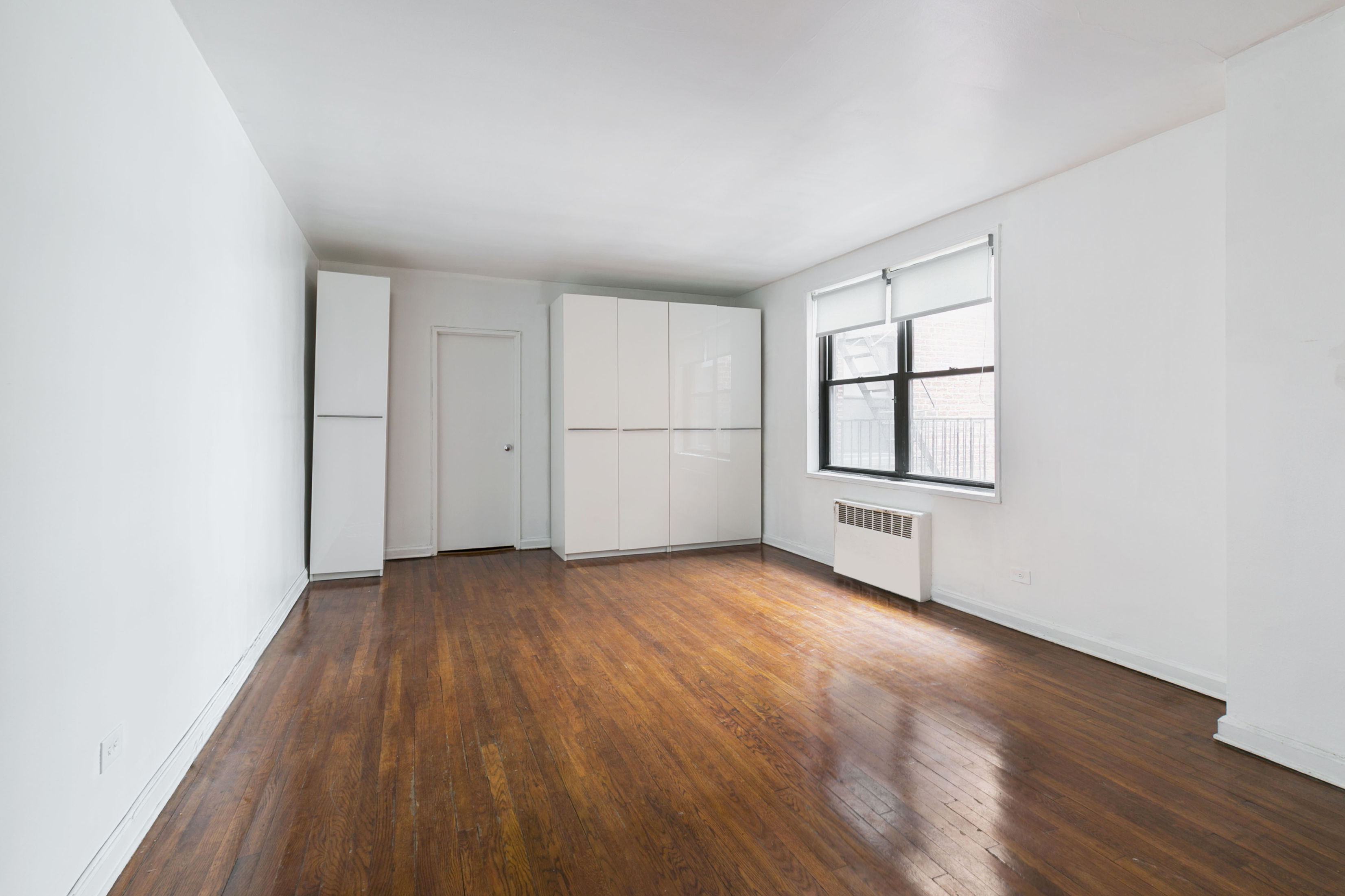 100 West 12th Street, Unit 4H Manhattan, NY 10011 - Photo 2 of 7