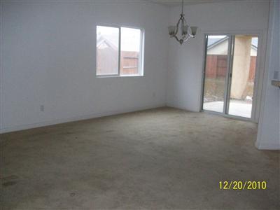 2818 Rising Mist Lane Bakersfield, CA 93313 - Photo 3 of 8 Gallery Image 3