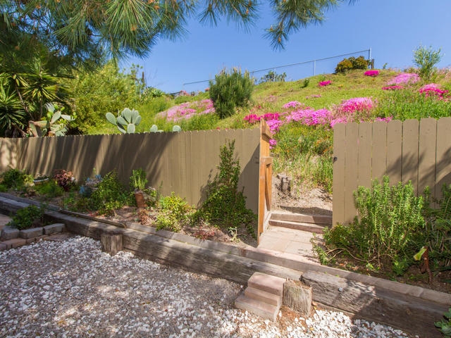 4714 Sunny Hills Road Oceanside, CA 92056 - Photo 19 of 24 Gallery Image 19