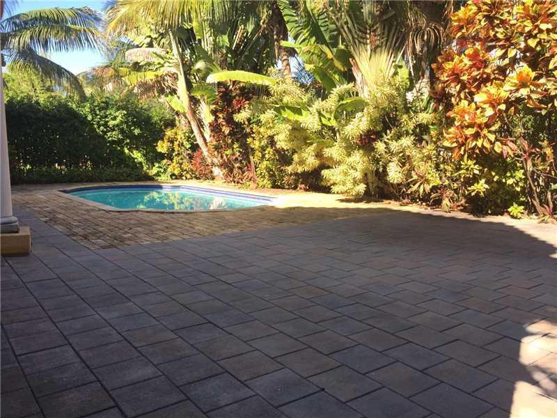 7905 Southwest 195th Street Miami, FL 33157 - Photo 5 of 5