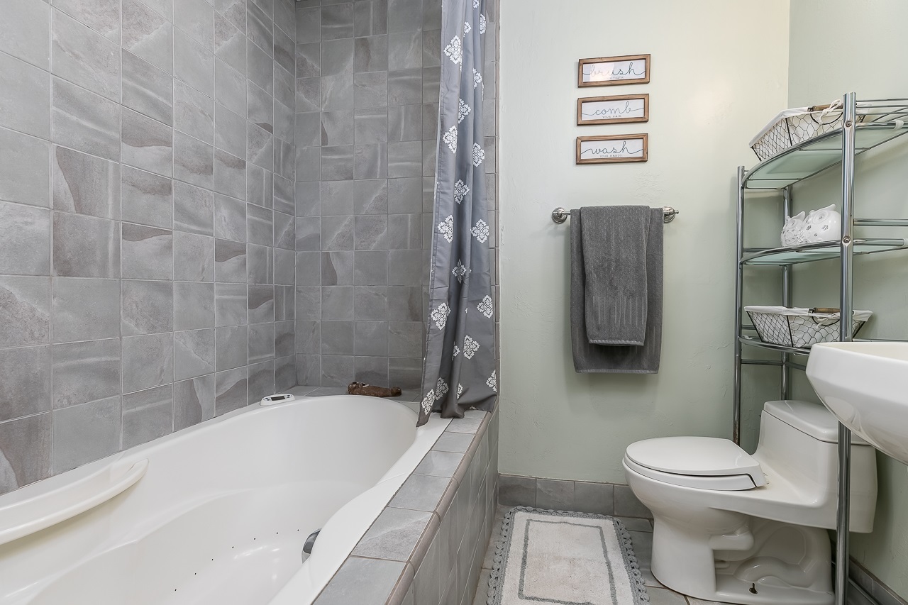 1747 Canyon Road Spring Valley, CA 91977 - Photo 20 of 25 Gallery Image 20