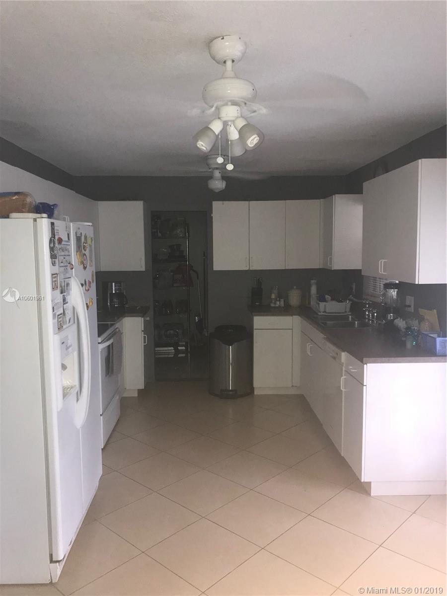 3110 Northeast 9th Terrace Pompano Beach, FL 33064 - Photo 2 of 13