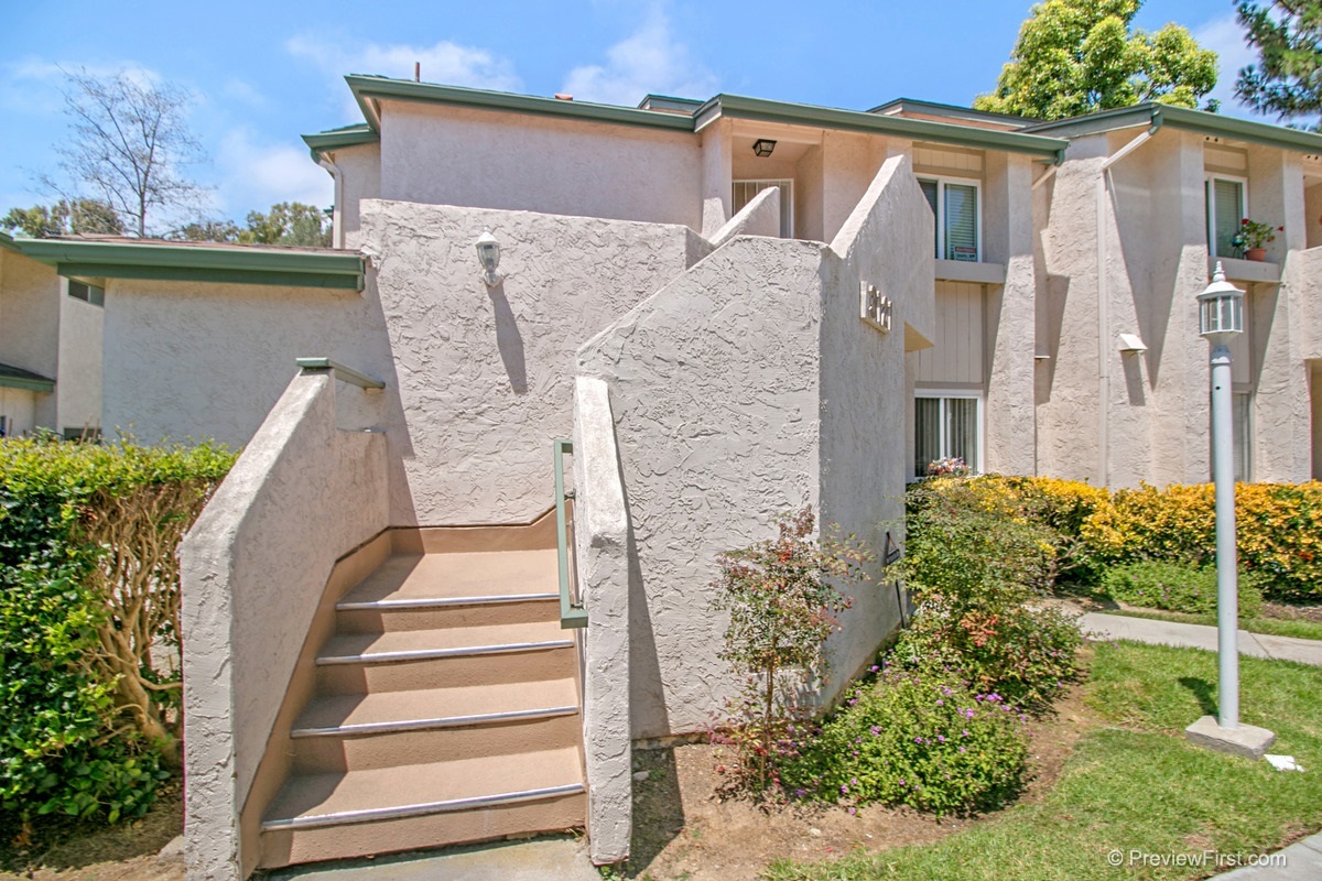 3121 Evening Way, Unit C La Jolla, CA 92037 - Photo 2 of 24
