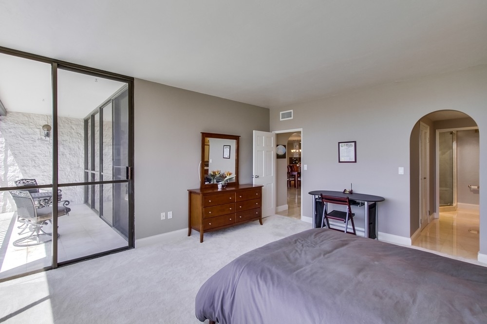 2500 Torrey Pines Road, Unit 304 La Jolla, CA 92037 - Photo 9 of 25 Gallery Image 9