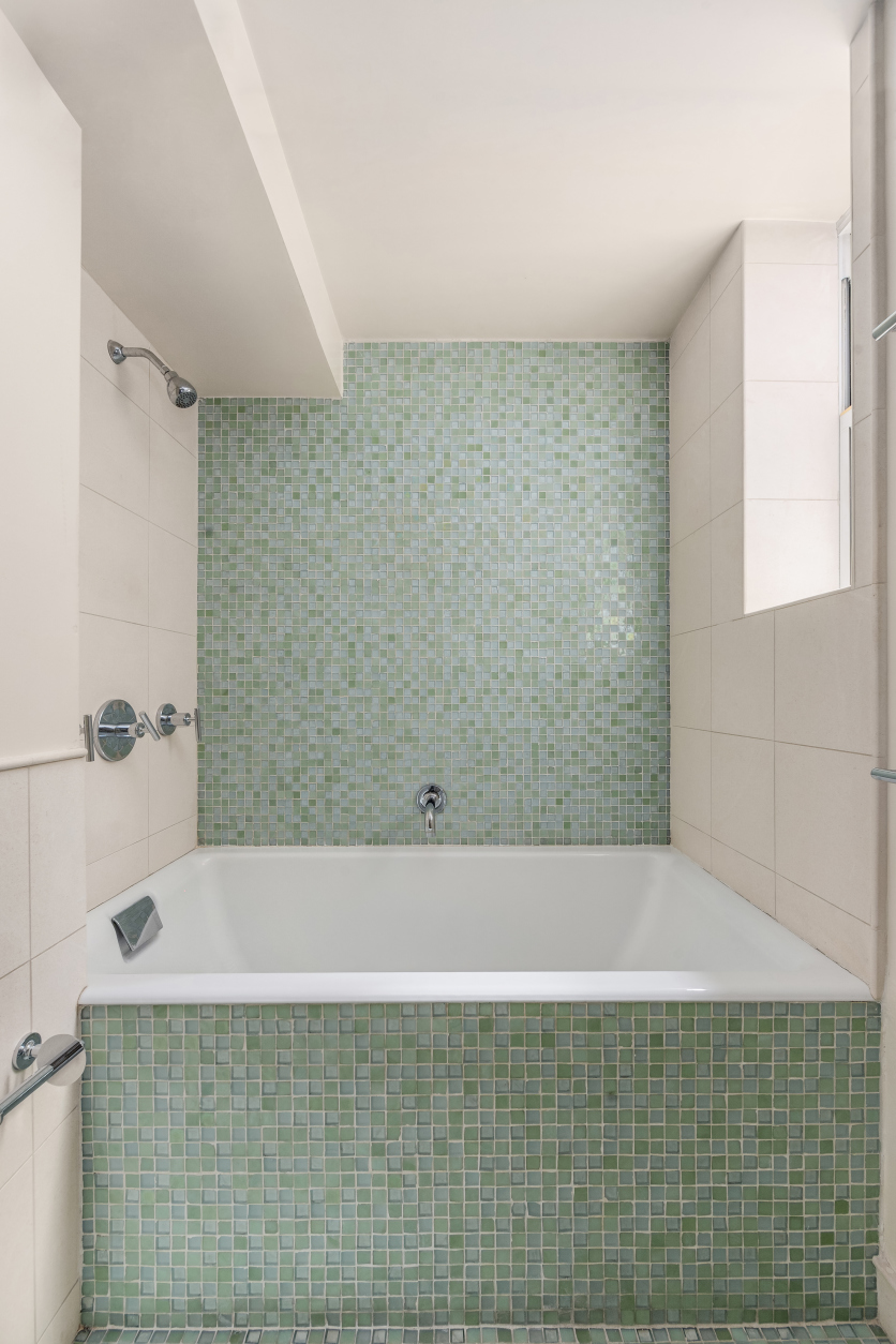 15 Jones Street, Unit 6A Manhattan, NY 10014 - Photo 9 of 11