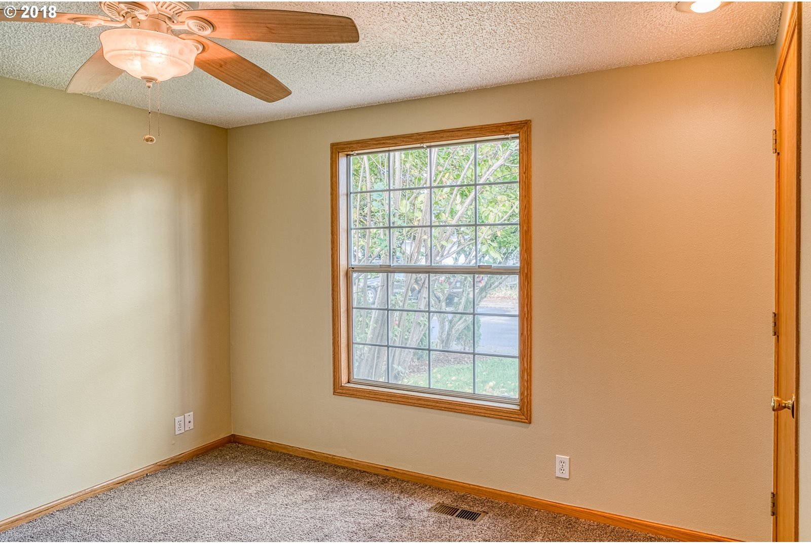 1188 Risden Place Eugene, OR 97404 - Photo 10 of 29 Gallery Image 10