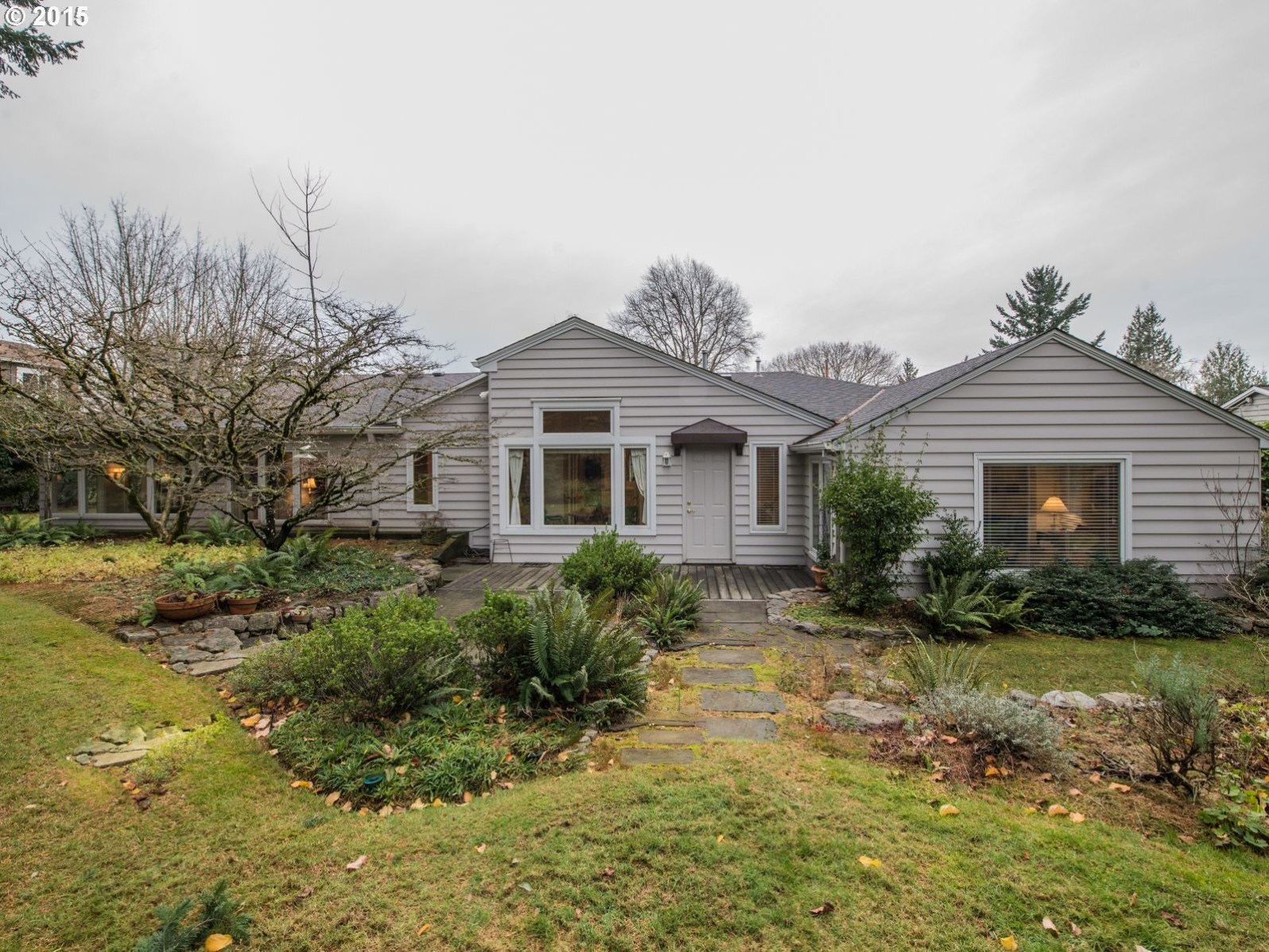 8426 Southwest 58th Avenue Portland, OR 97219 - Photo 21 of 29 Gallery Image 21