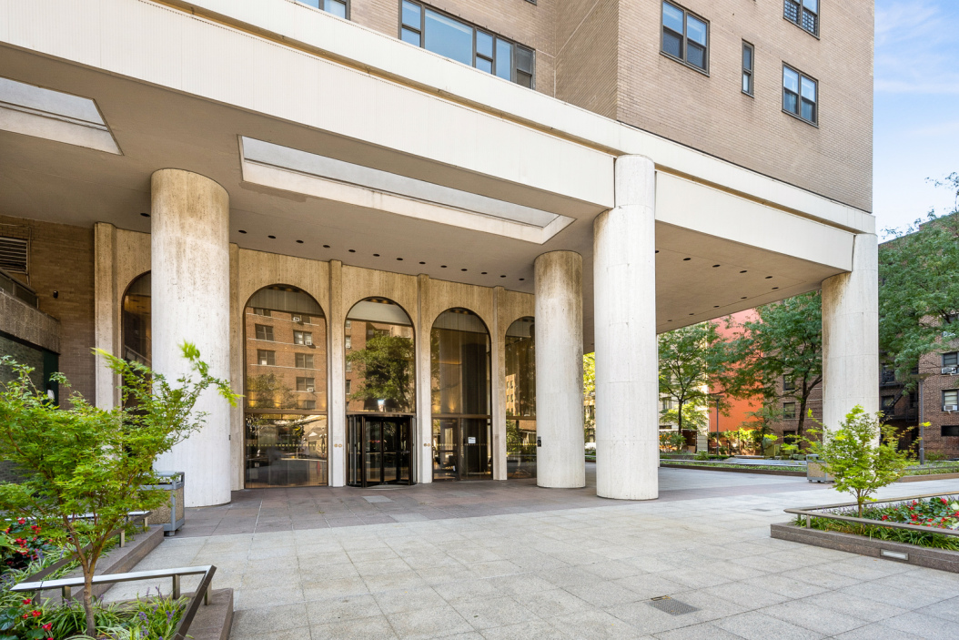 60 East 8th Street, Unit 22F Manhattan, NY 10003 - Photo 12 of 13