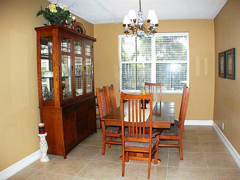 1535 Sandpiper Circle Weston, FL 33327 - Photo 4 of 35
