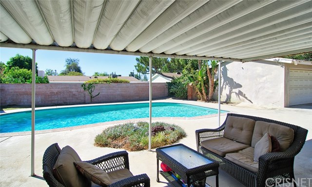 20448 Eccles Street Winnetka, CA 91306 - Photo 4 of 18