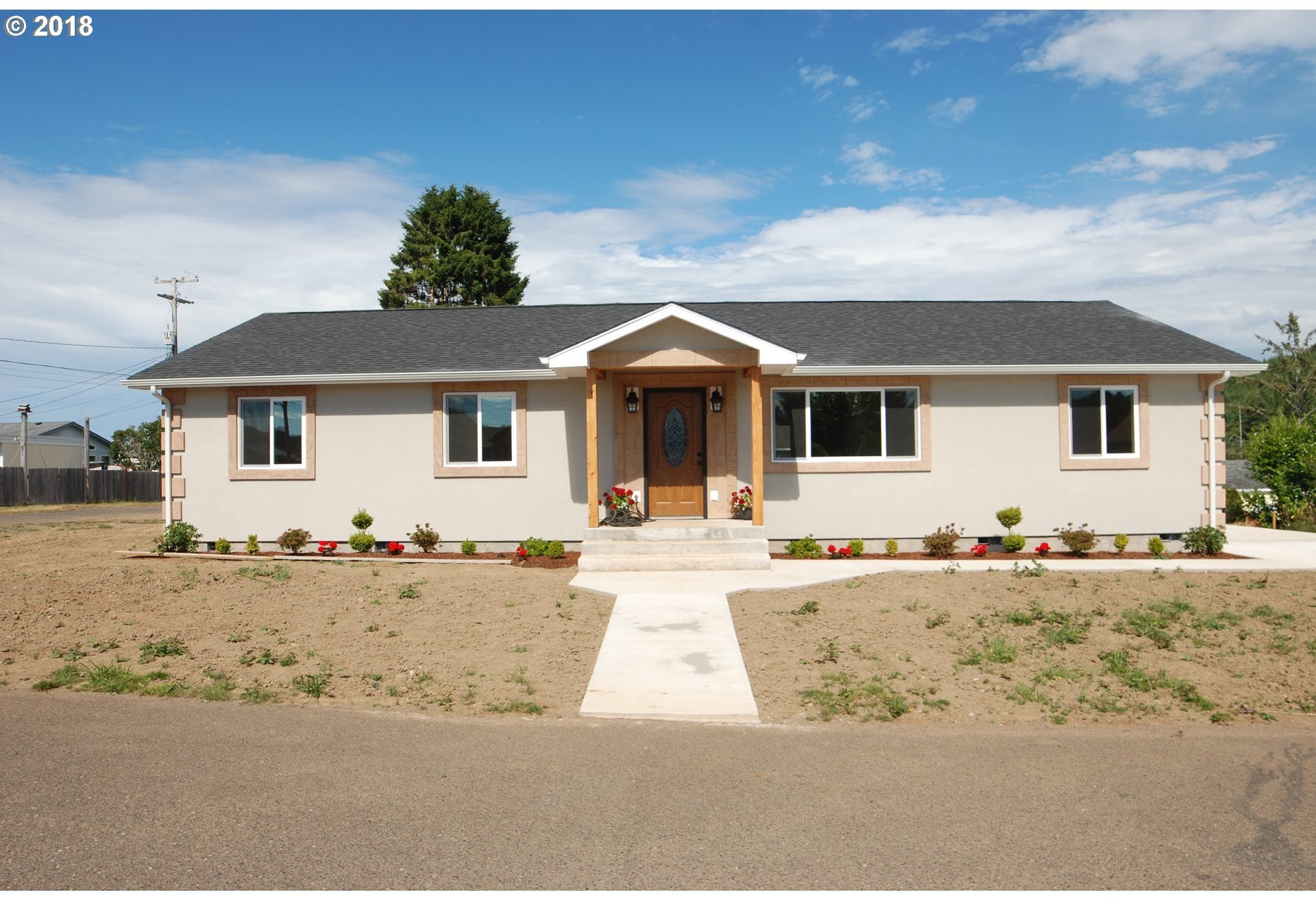 379 South 19th Street Reedsport, OR 97467 - Photo 3 of 26 Gallery Image 3