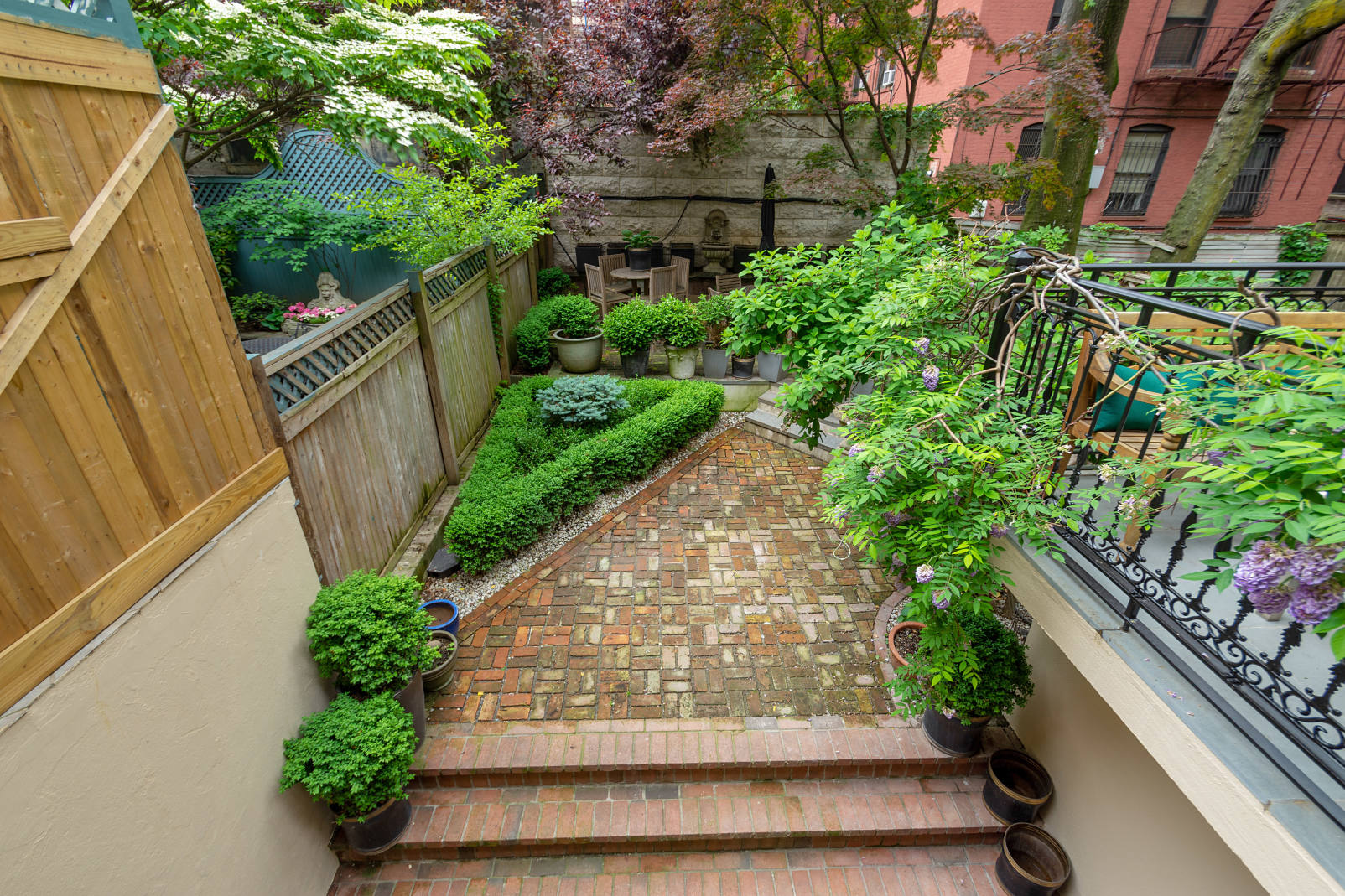 154 Waverly Place Manhattan, NY 10014 - Photo 4 of 8