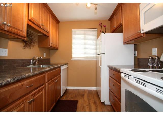 12640 Northwest Barnes Road, Unit 7 Portland, OR 97229 - Photo 6 of 11 Gallery Image 6
