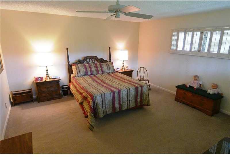 Emerald Hills Hollywood, FL 33021 - Photo 20 of 30