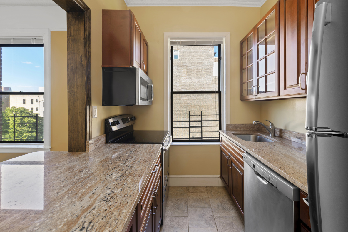 764 Willoughby Avenue, Unit 4 Brooklyn, NY 11206 - Photo 4 of 6