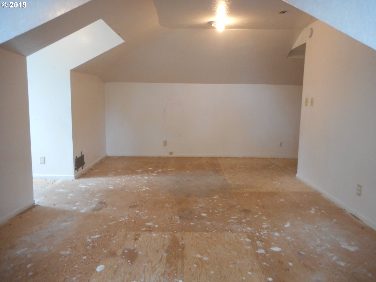5804 South Whiskey Hill Road Hubbard, OR 97032 - Photo 6 of 32