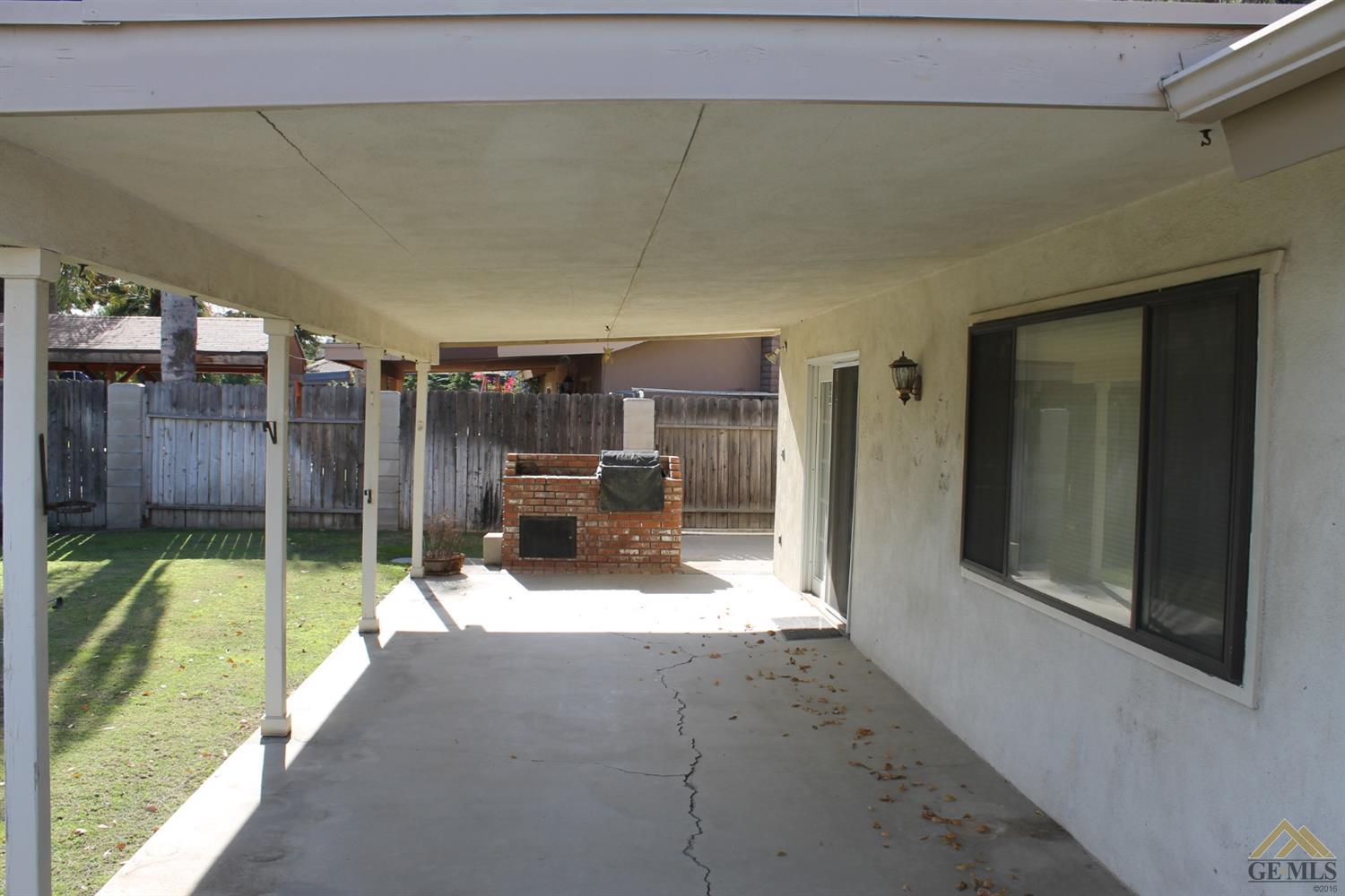 2300 Westminster Drive Bakersfield, CA 93309 - Photo 12 of 17