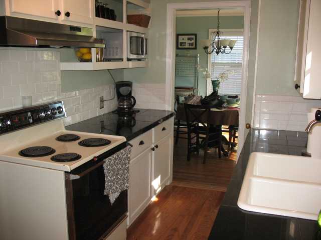 1170 Marcia Road Memphis, TN 38117 - Photo 6 of 10 Another view of kitchen