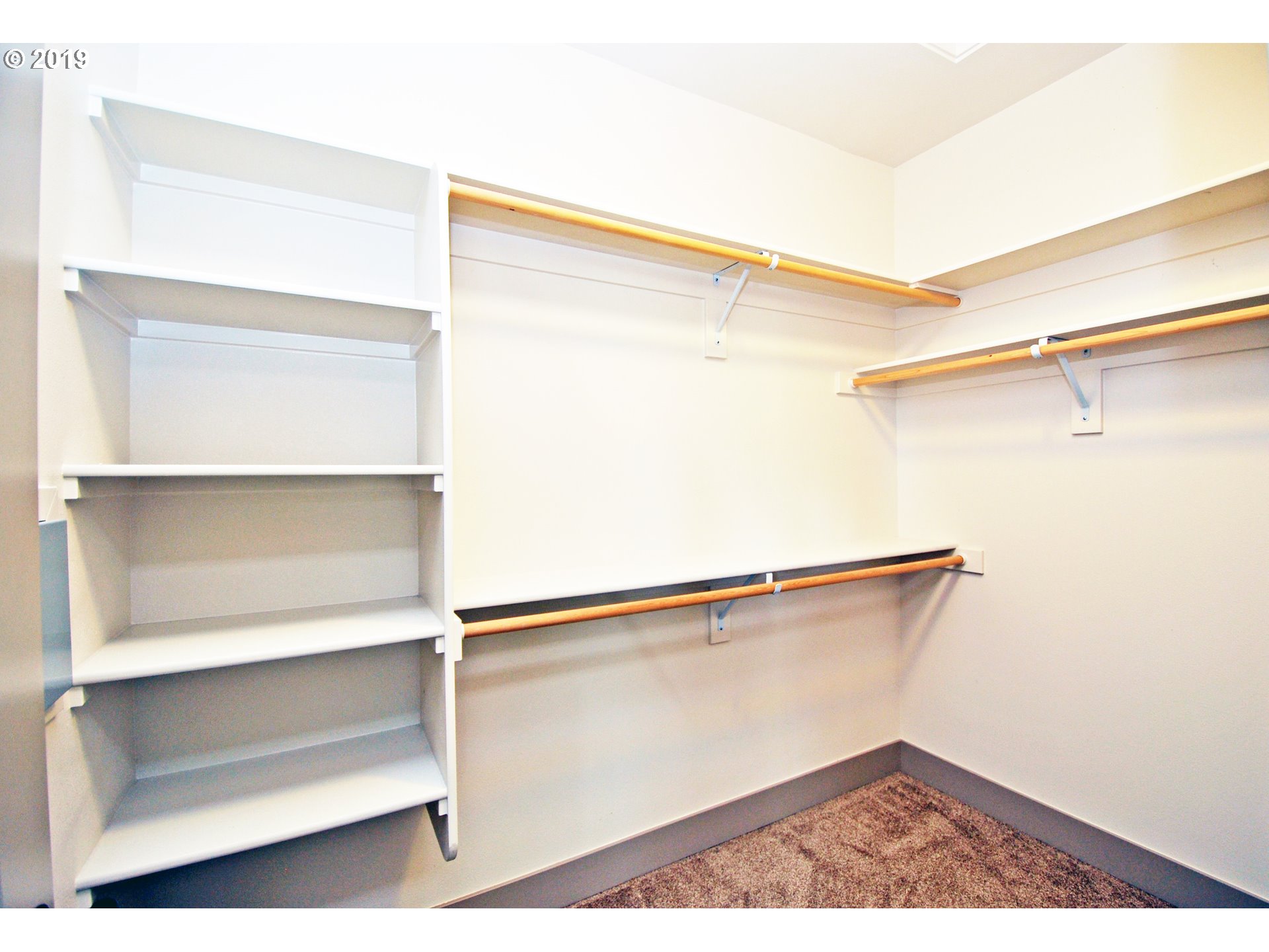 7655 Southeast Sherman Street Portland, OR 97215 - Photo 15 of 32
