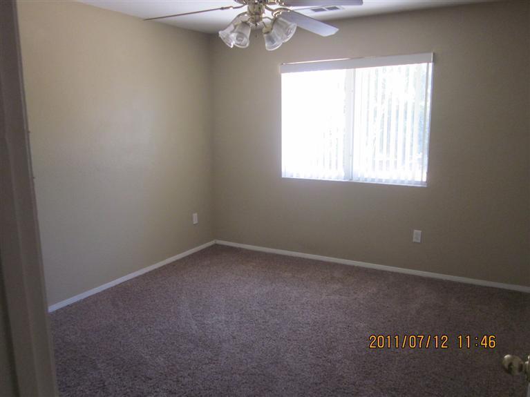 4311 Oregano Road Bakersfield, CA 93313 - Photo 11 of 16