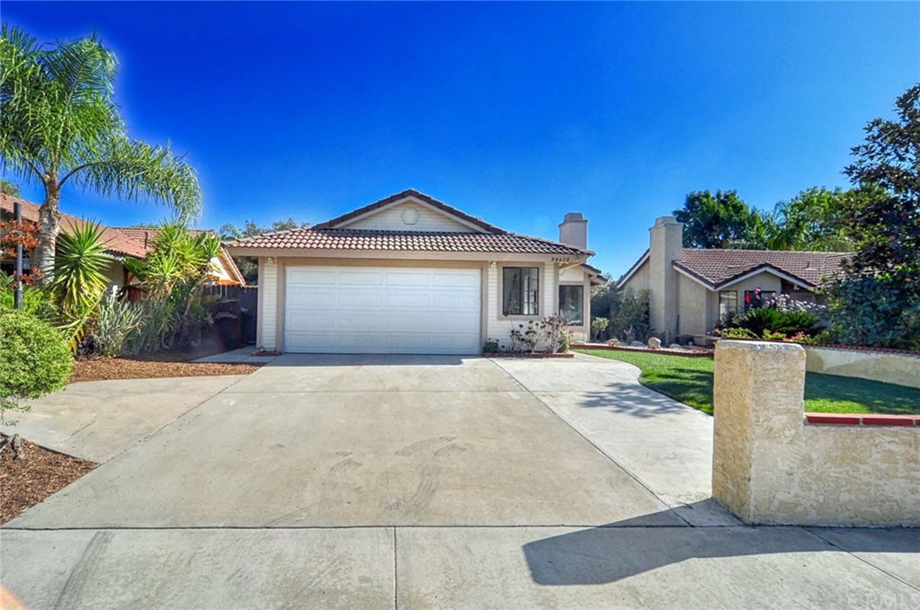 39472 Long Ridge Drive Temecula, CA 92591 - Photo 3 of 24