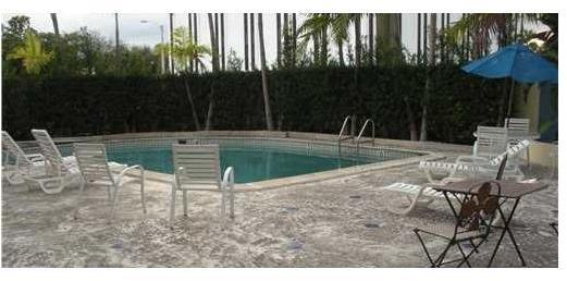 2351 Douglas Road, Unit 1008 Miami, FL 33145 - Photo 7 of 10