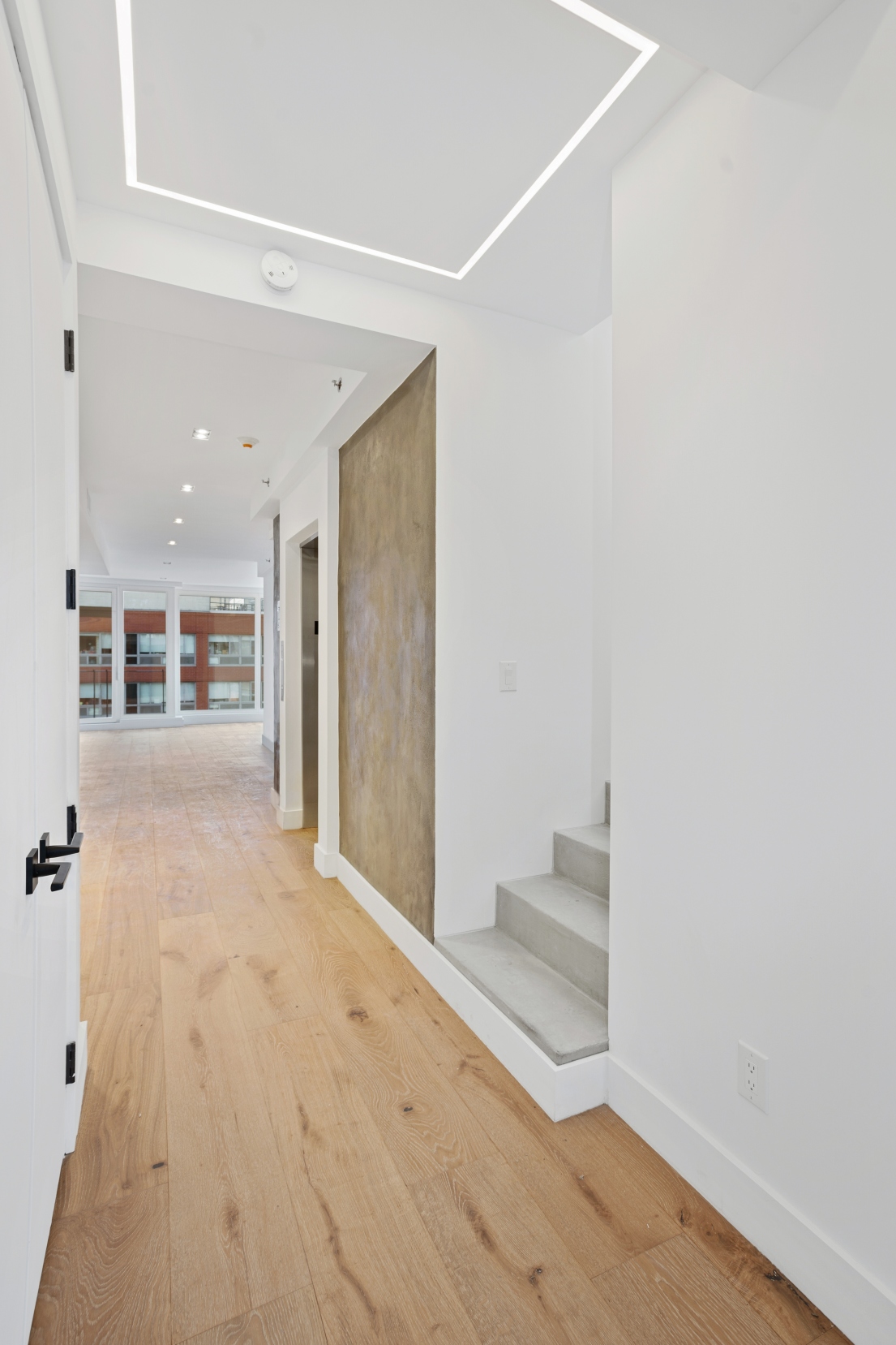 192 8th Avenue, Unit PH Manhattan, NY 10011 - Photo 9 of 17