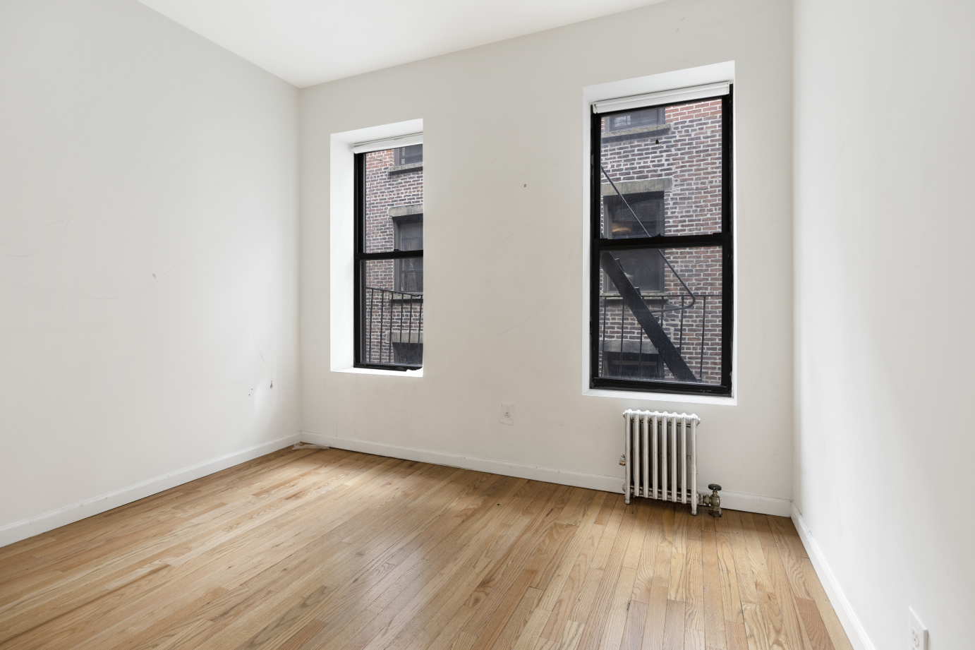 218 Thompson Street, Unit 17 Manhattan, NY 10012 - Photo 5 of 8