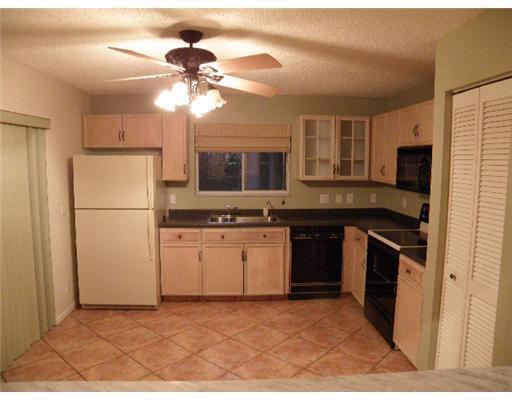 6111 La Vida Terrace Boca Raton, FL 33433 - Photo 8 of 19 Gallery Image 8