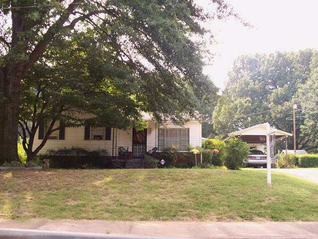 2975 Lotus Road Memphis, TN 38109 - Photo 2 of 2