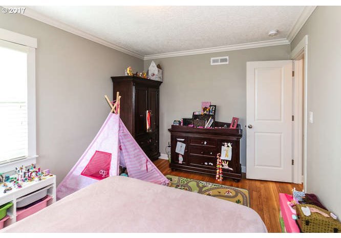 12511 Southwest Boones Ferry Road Lake Oswego, OR 97035 - Photo 14 of 27 Gallery Image 14