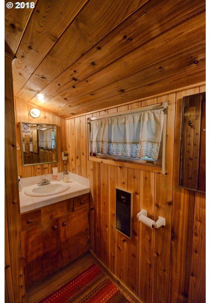29007 Road 20 Rhododendron, OR 97049 - Photo 18 of 28