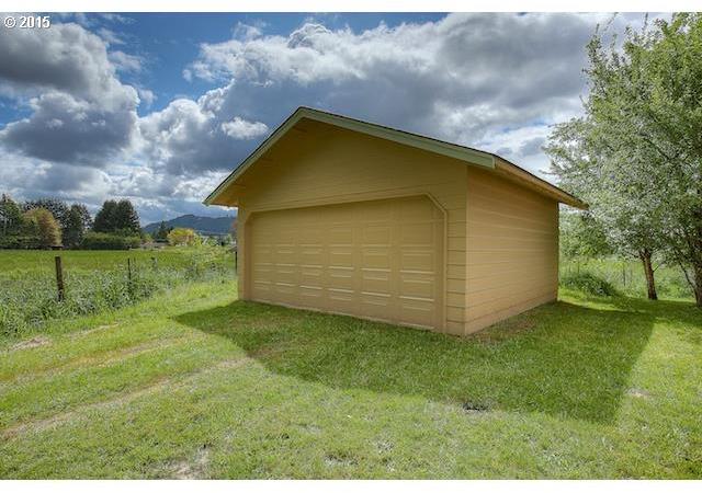407 Insel Road Woodland, WA 98674 - Photo 7 of 16 Gallery Image 7