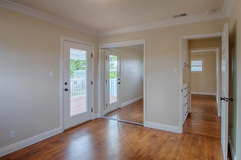 927 Crest View Road Vista, CA 92081 - Photo 10 of 17 Gallery Image 10