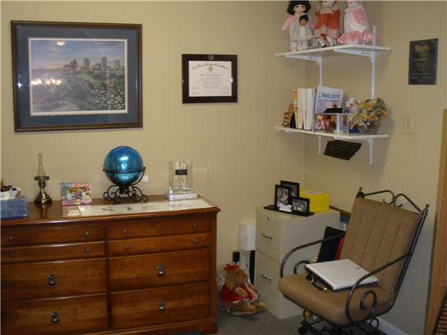 6980 Andrews Road Bartlett, TN 38135 - Photo 9 of 12 Fantastic office located just off the kitchen with access to garage and backyard