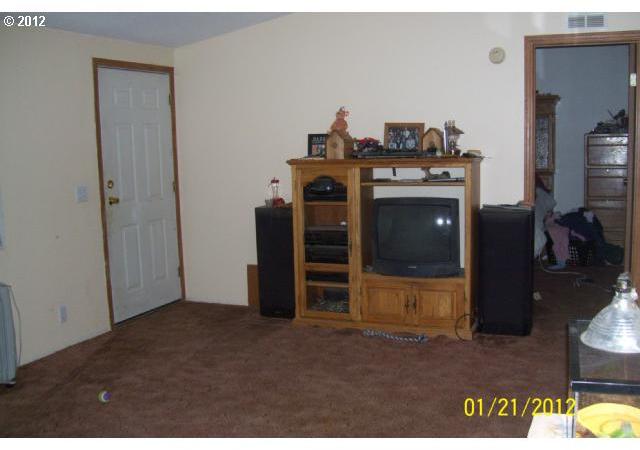 45690 Northwest Strohmayer Road Forest Grove, OR 97116 - Photo 8 of 13 Gallery Image 8