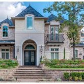$914,900 | 136 Evergreen Oak Drive, Conroe, TX 77384