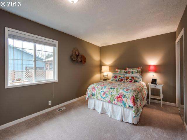 1330 Southwest Dolph Street Portland, OR 97219 - Photo 7 of 16 Gallery Image 7
