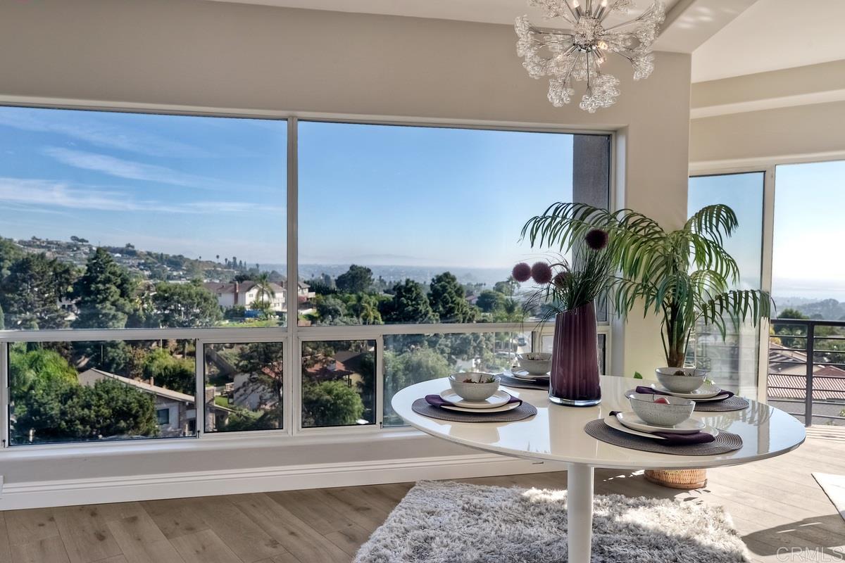 5352 Soledad Mountain Road San Diego, CA 92109 - Photo 8 of 25