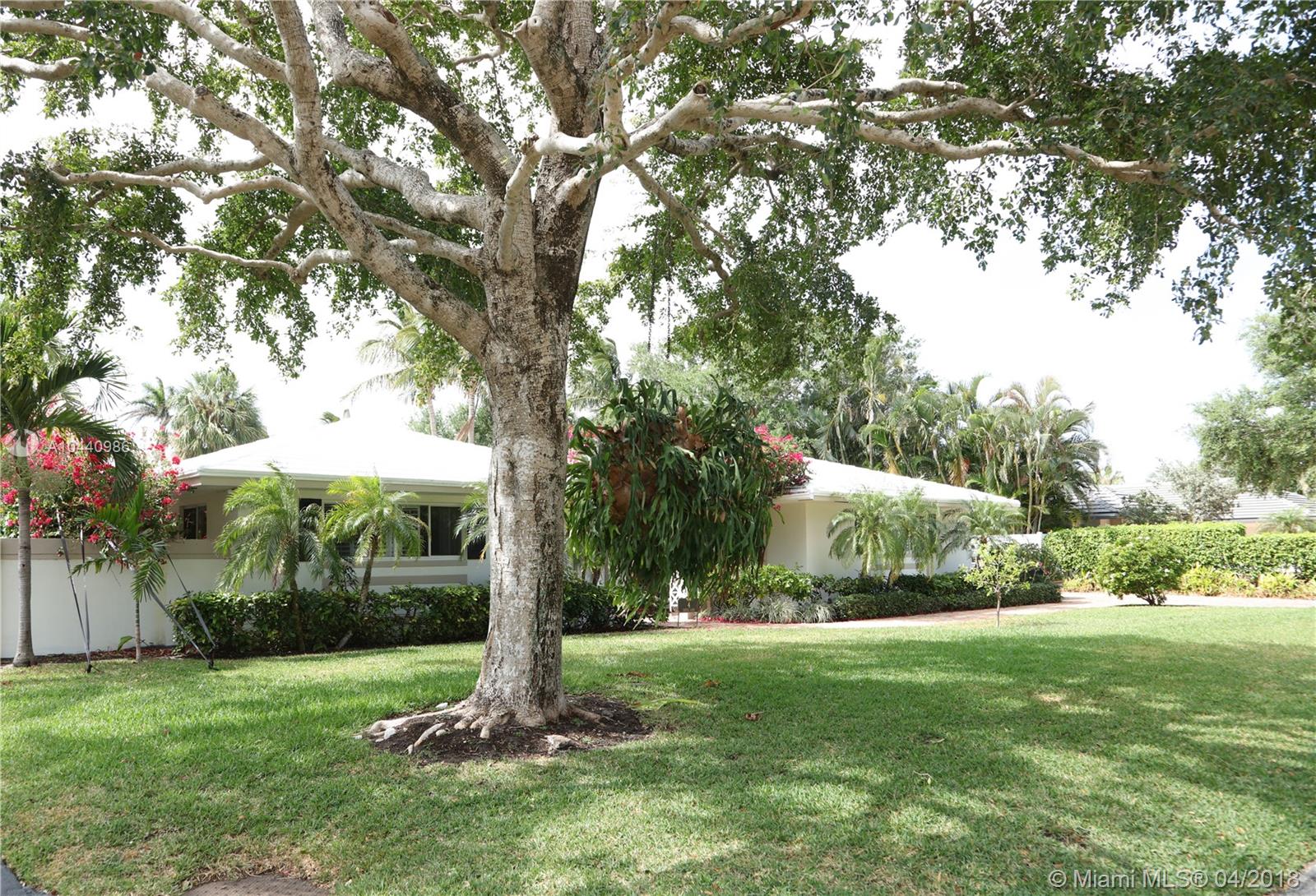 4 Cayuga Lane Sea Ranch Lakes, FL 33308 - Photo 4 of 16 Gallery Image 4