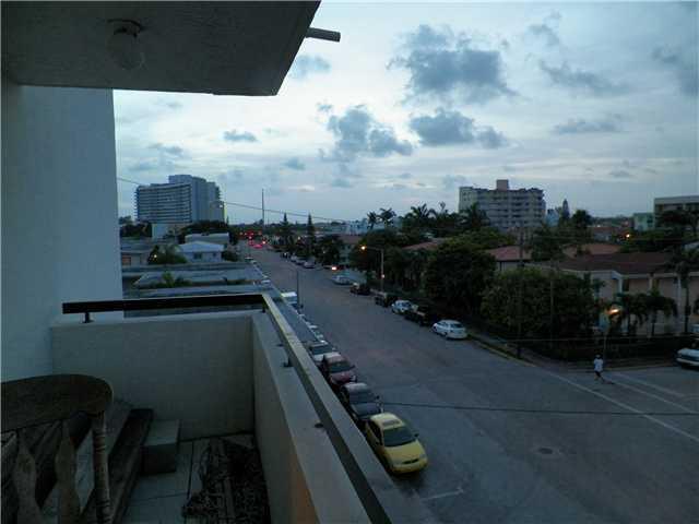 7440 Harding Avenue, Unit 405 Miami Beach, FL 33141 - Photo 9 of 16