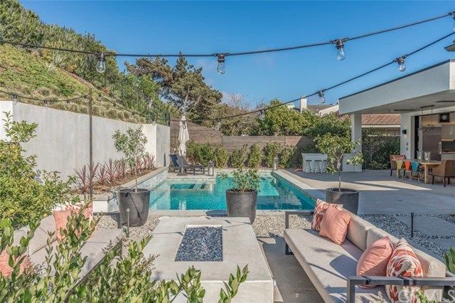 $3,900,000 | 925 Sandcastle Drive, Corona del Mar, CA 92625