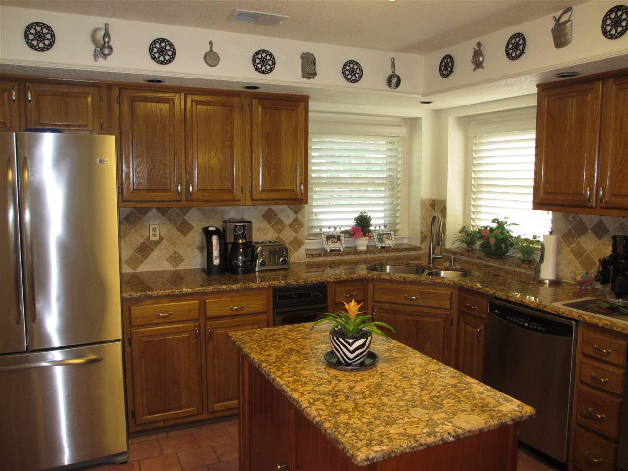 8717 Walnut Grove Road Memphis, TN 38018 - Photo 6 of 25 Gallery Image 6