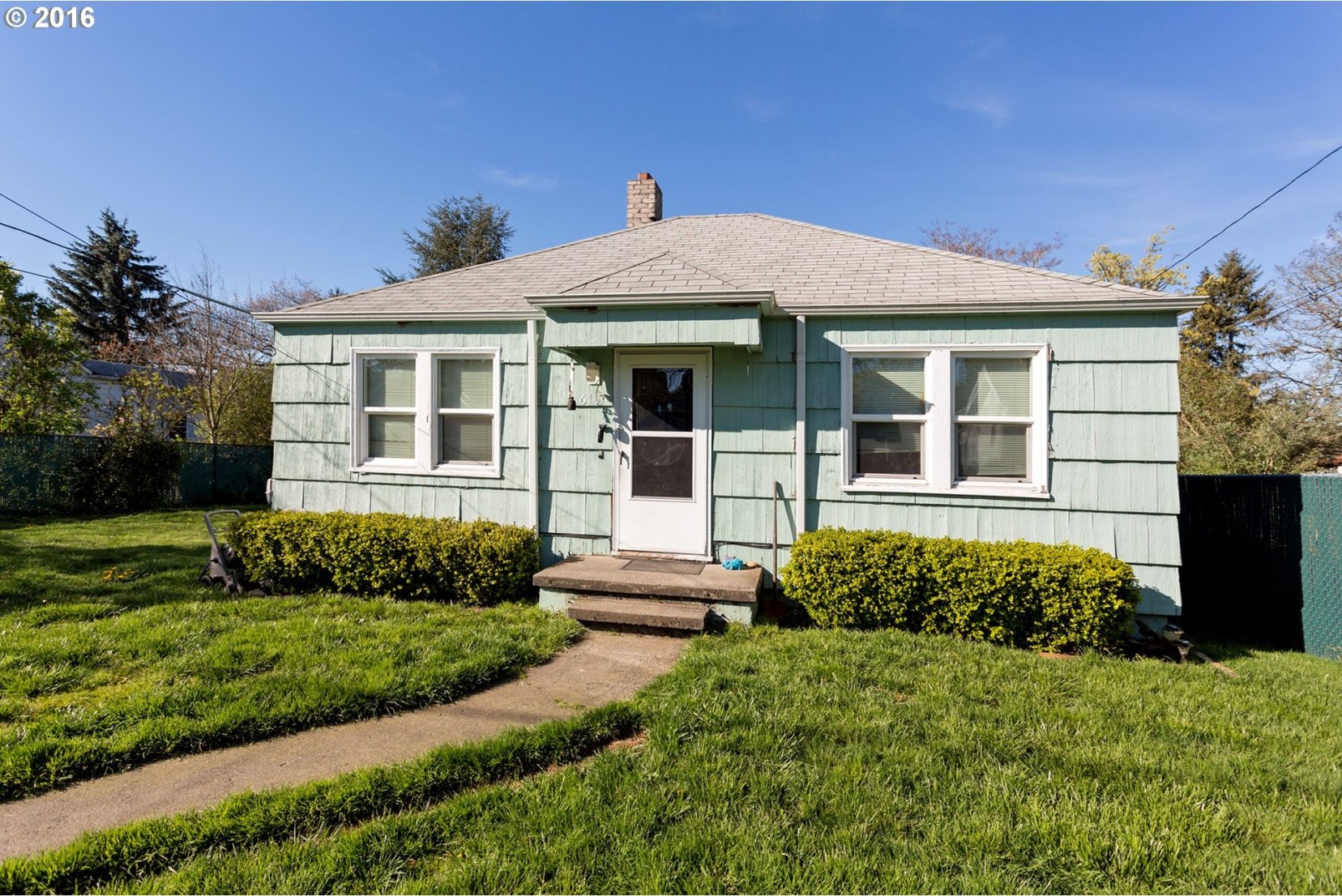 6147 Northeast Failing Street Portland, OR 97213 - Photo 3 of 23