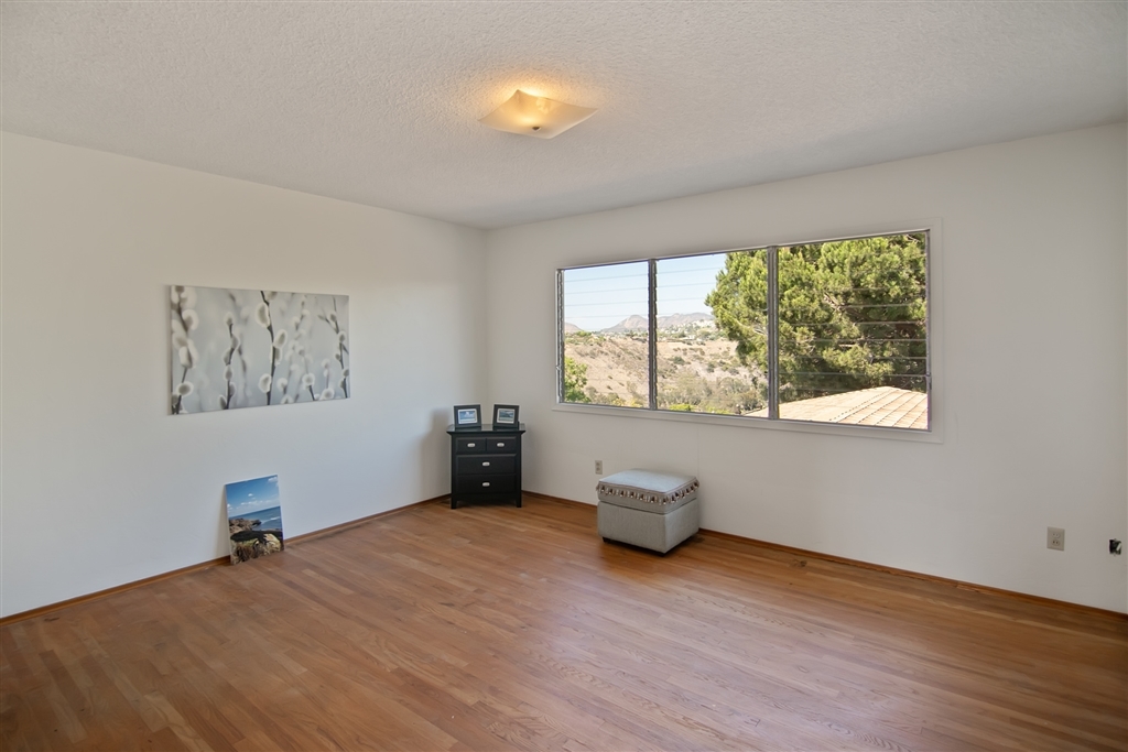 5469 Redding Road San Diego, CA 92115 - Photo 13 of 25 Gallery Image 13