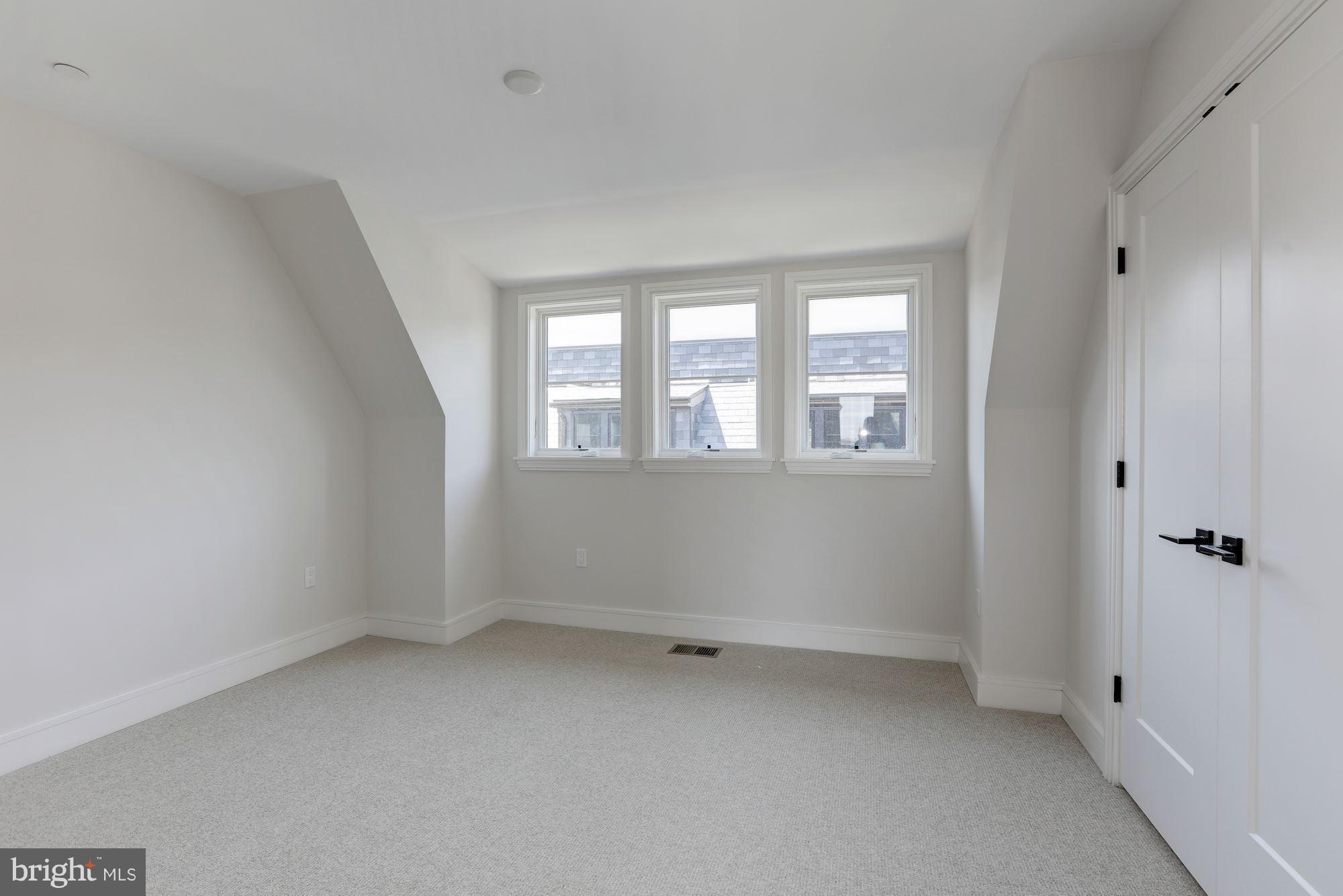 407 Guethler's Way Washington, DC 20003 - Photo 20 of 26
