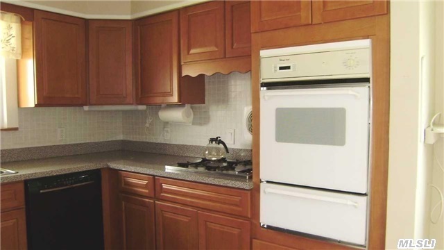 61 Truxton Road Island Park, NY 11558 - Photo 3 of 11