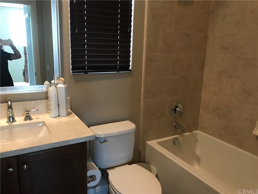 184 Compass Irvine, CA 92618 - Photo 16 of 42