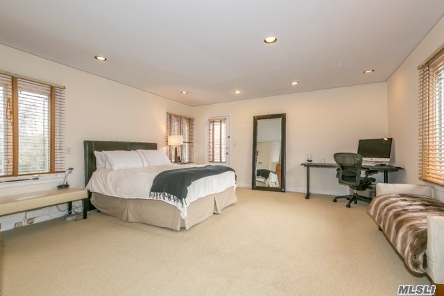 4 Larch Drive Great Neck, NY 11021 - Photo 9 of 20