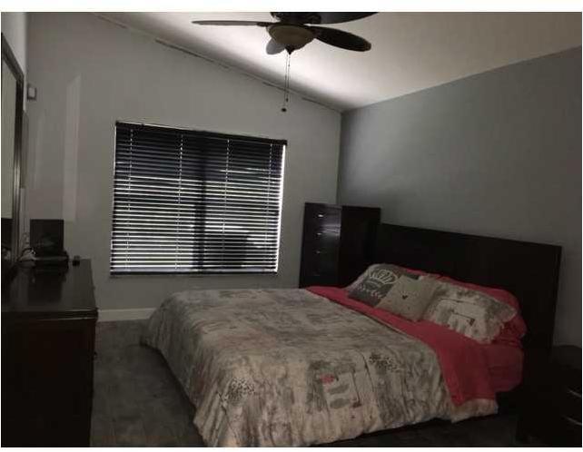 1121 Southeast 20th Road Homestead, FL 33035 - Photo 10 of 11 Gallery Image 10